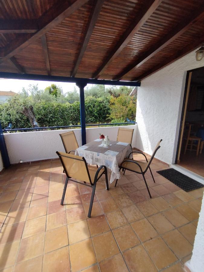 Takis Haikos House Two Minutes Walk To The Beach Peroulia Βουνάρια Εξωτερικό φωτογραφία