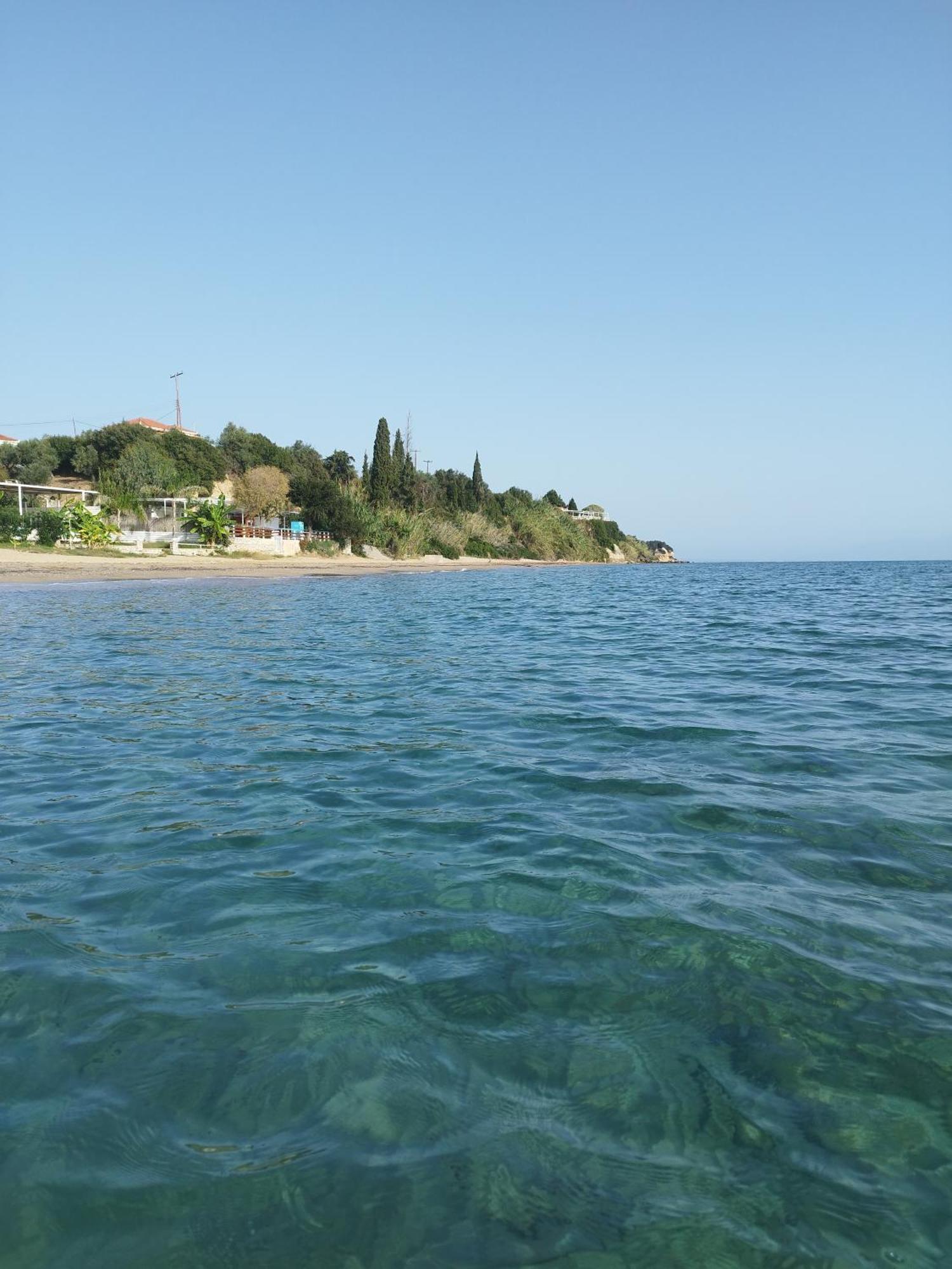 Takis Haikos House Two Minutes Walk To The Beach Peroulia Βουνάρια Εξωτερικό φωτογραφία