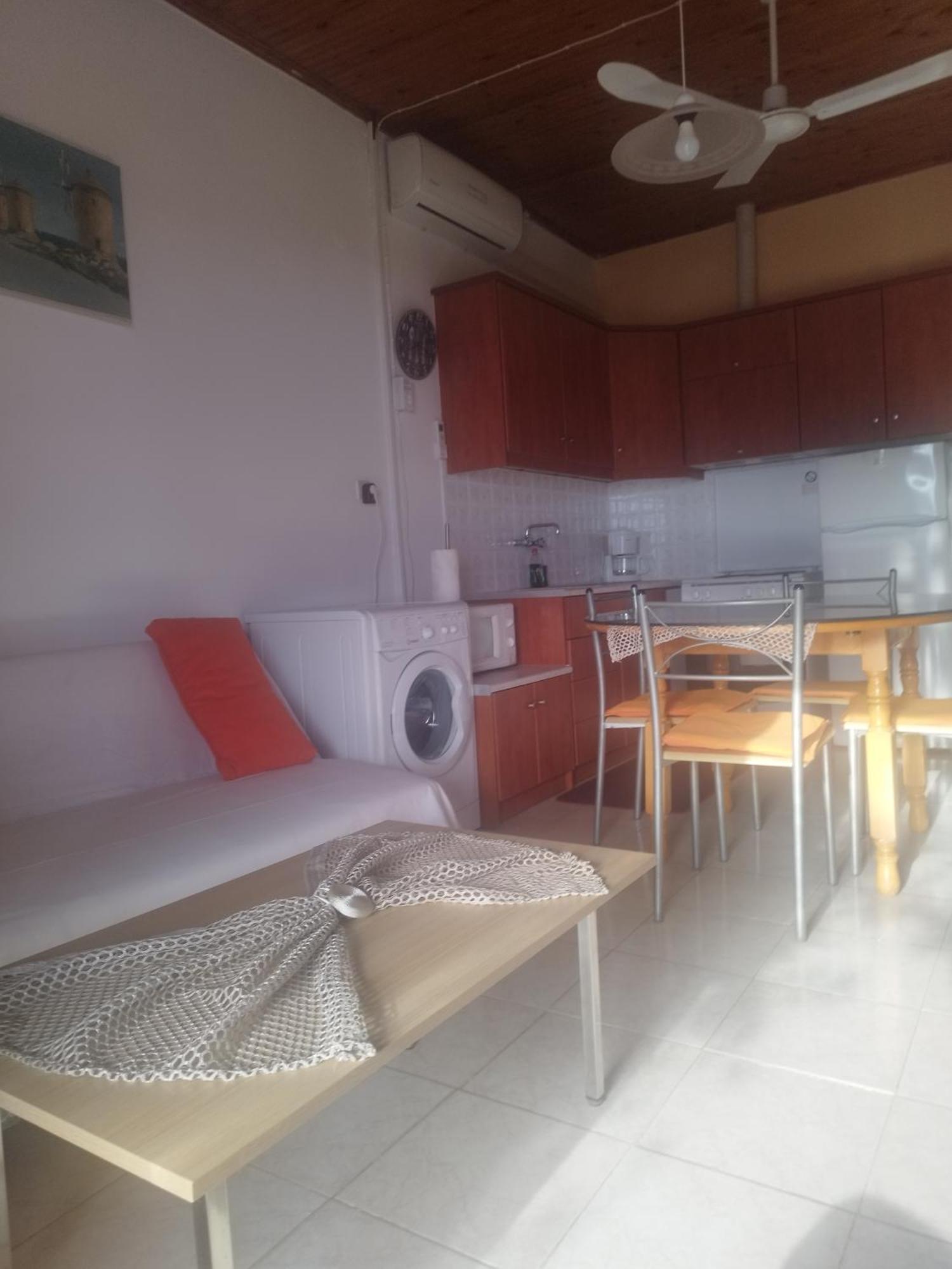Takis Haikos House Two Minutes Walk To The Beach Peroulia Βουνάρια Εξωτερικό φωτογραφία