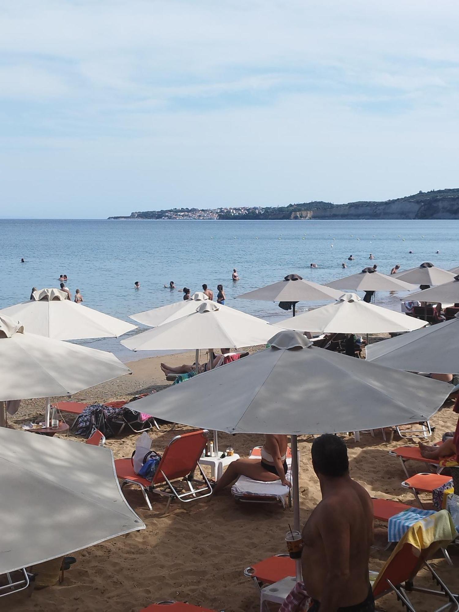Takis Haikos House Two Minutes Walk To The Beach Peroulia Βουνάρια Εξωτερικό φωτογραφία