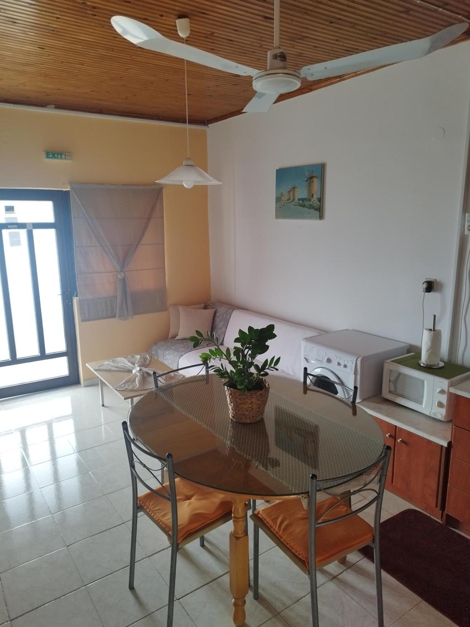 Takis Haikos House Two Minutes Walk To The Beach Peroulia Βουνάρια Εξωτερικό φωτογραφία